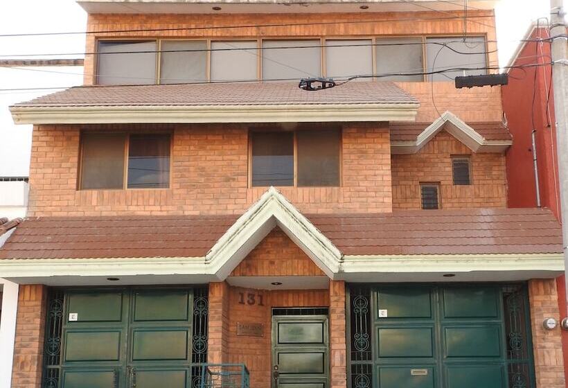 Hostal San Jemo León Hostel