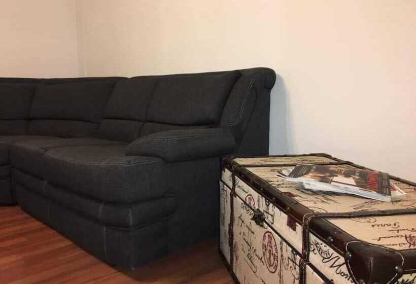 Hostal San Jemo León Hostel