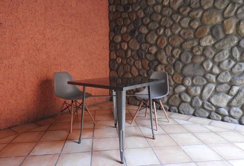 Hostal San Jemo León Hostel