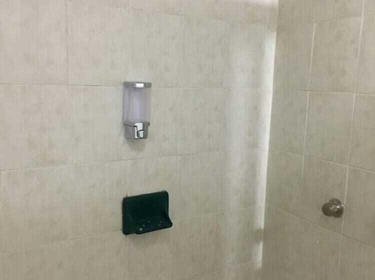 Hostal San Jemo León Hostel