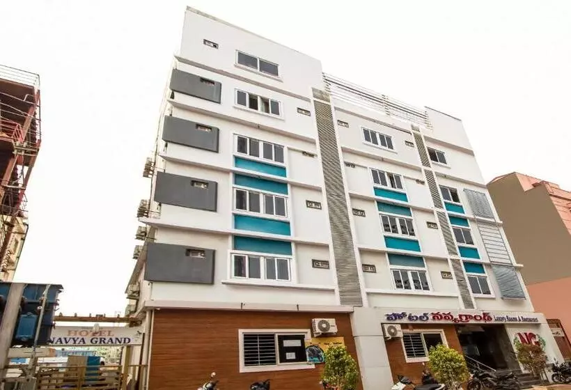 هتل Capital O Sri Navya Grand Near Nexus Hyderabad