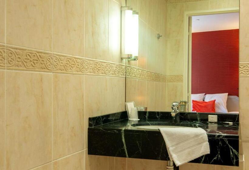 호텔 De La Gare Troyes Centre