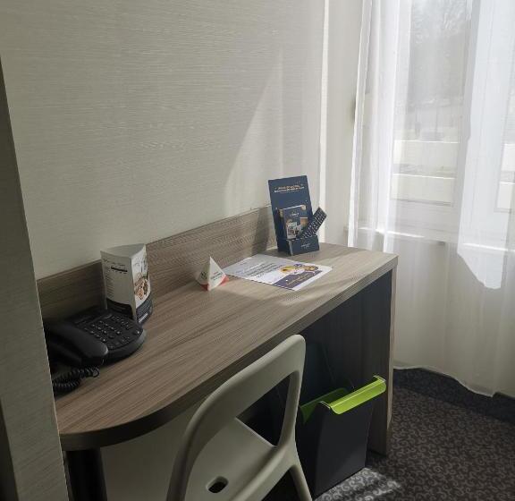 호텔 De La Gare Troyes Centre