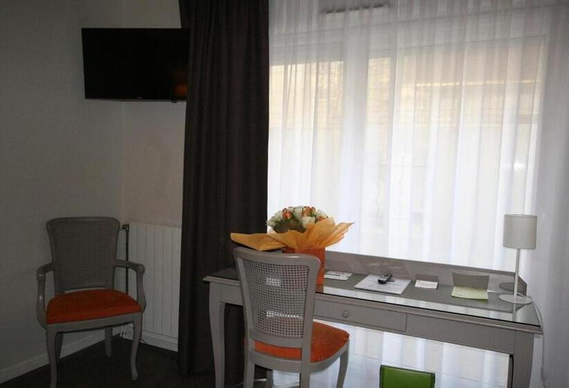 호텔 De La Gare Troyes Centre