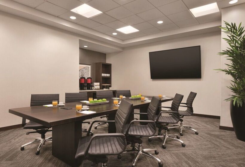 هتل Hyatt Place Chicago Ohare Airport