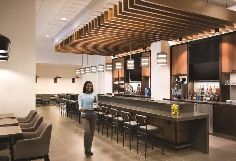 هتل Hyatt Place Chicago Ohare Airport