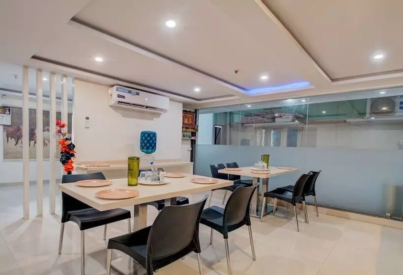 Hotelli Treebo Mvp Grand