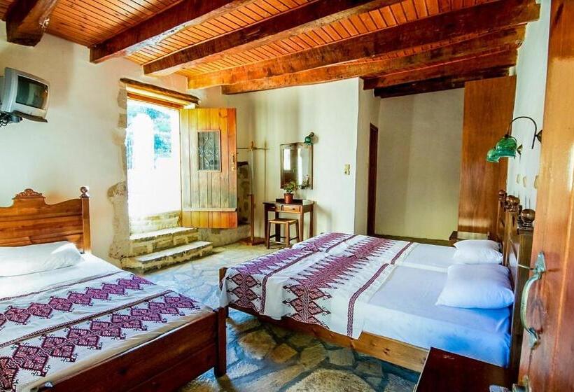 هتل Vafes Traditional Stone Houses