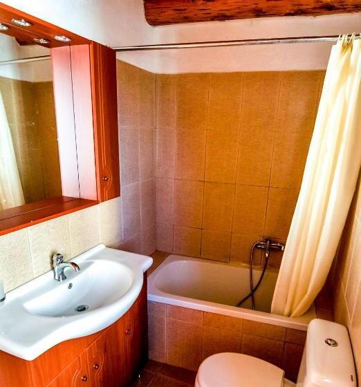 هتل Vafes Traditional Stone Houses