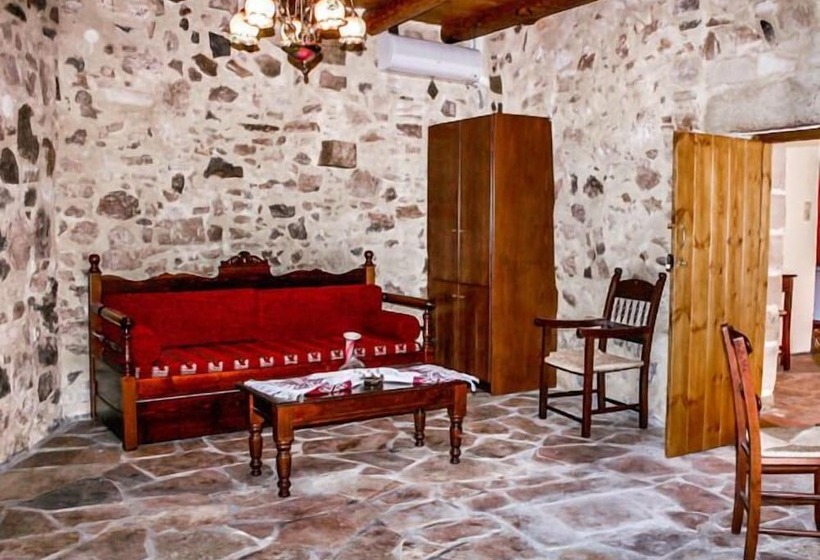 هتل Vafes Traditional Stone Houses