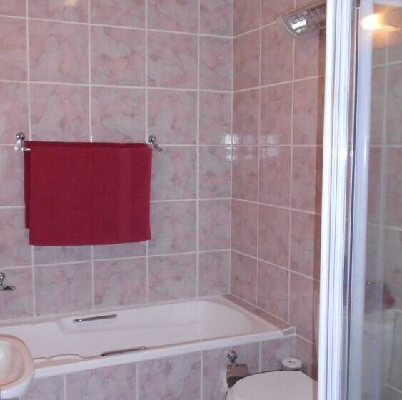 ペンション Red Mountain House