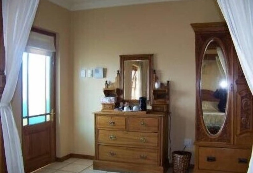 ペンション Red Mountain House