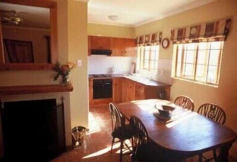 ペンション Red Mountain House