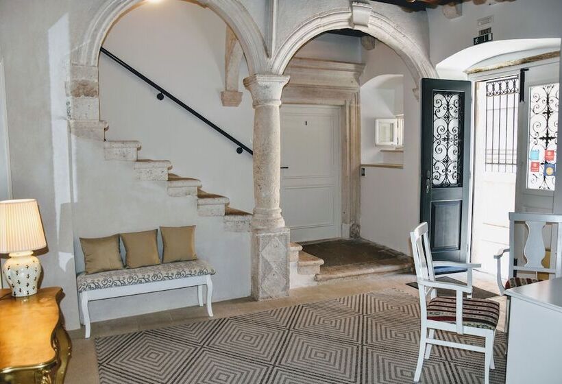 Sunce Palace Apartments With Free Offsite Parking