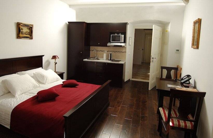 Sunce Palace Apartments With Free Offsite Parking