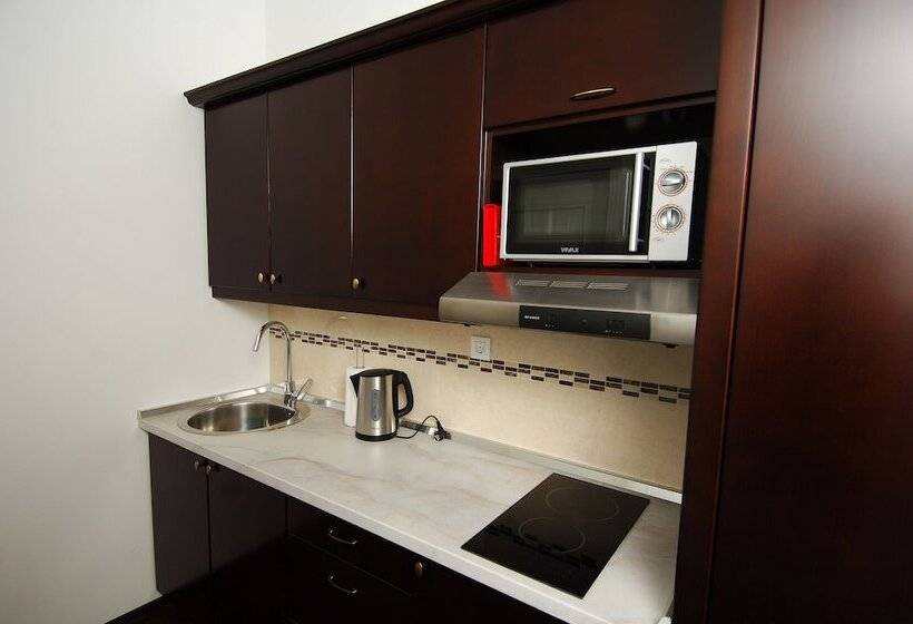 Sunce Palace Apartments With Free Offsite Parking