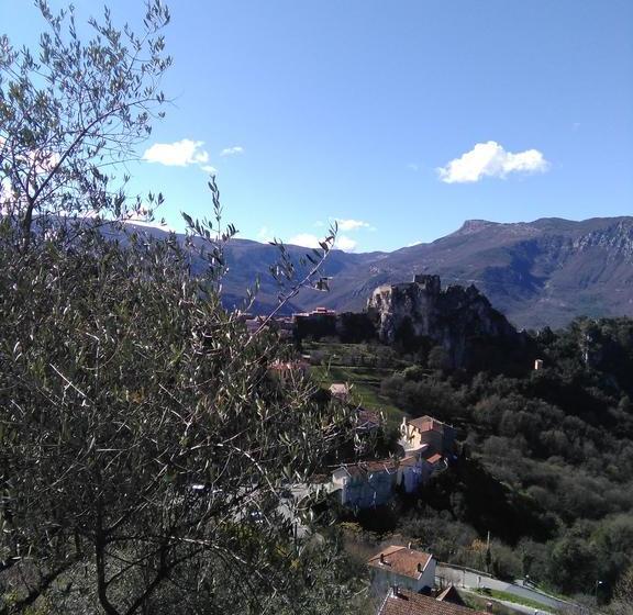 ベッドアンドブレックファースト Au Relais Fleuri