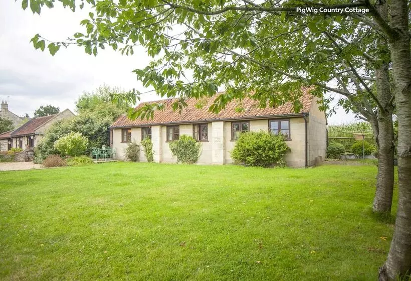 ベッドアンドブレックファースト Beeches Farmhouse Country Cottages & Rooms