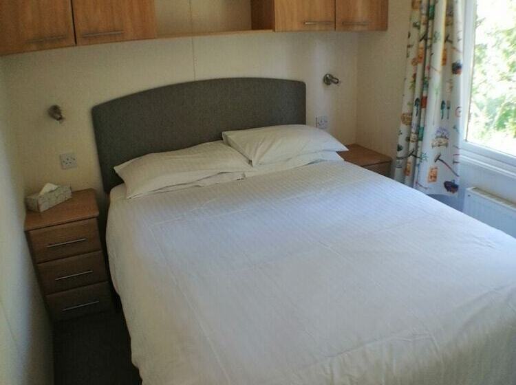 تختخواب و صبحانه Beeches Farmhouse Country Cottages & Rooms