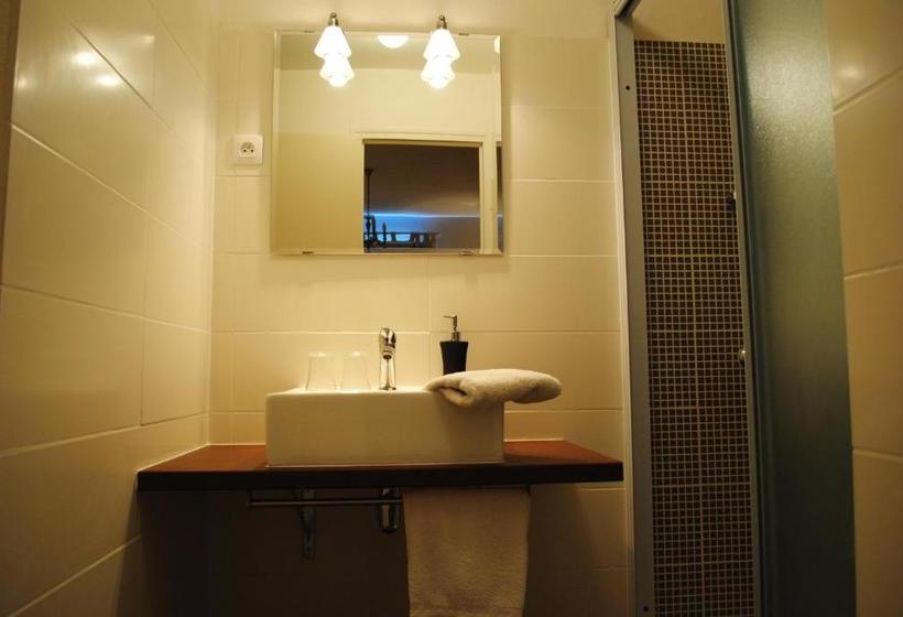 تختخواب و صبحانه Bienvenue à La Ville Es Gris