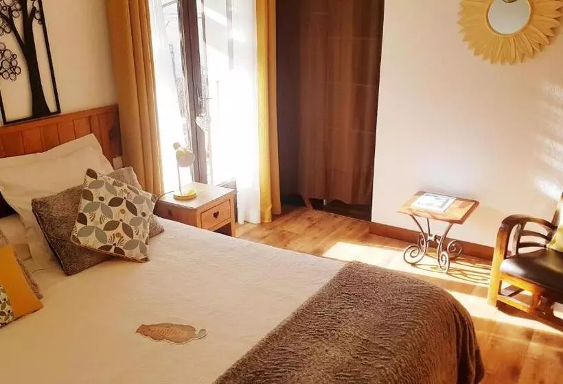ベッドアンドブレックファースト La Coustille Chambres Et Table D Hôtes