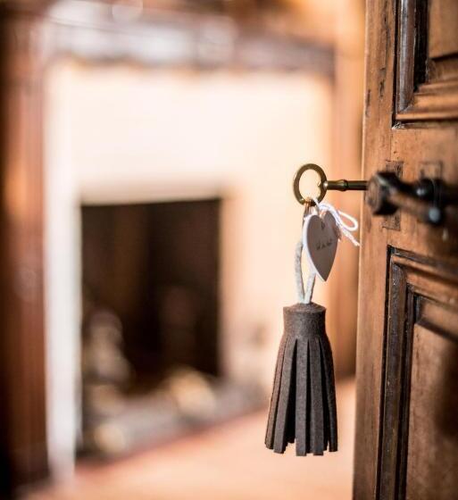 مبيت وإفطار La Devinie