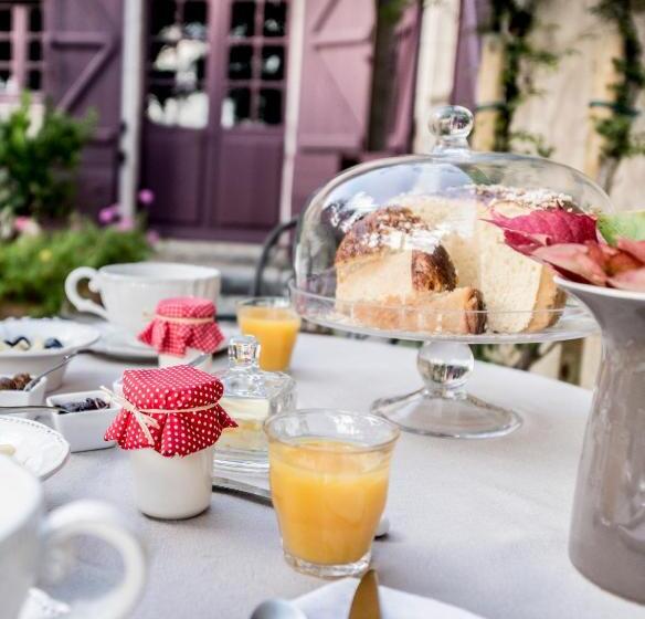 مبيت وإفطار La Devinie