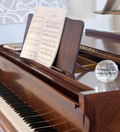 مبيت وإفطار La Devinie