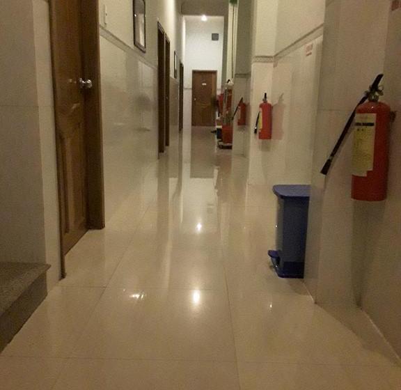 تختخواب و صبحانه Motel Bao Han