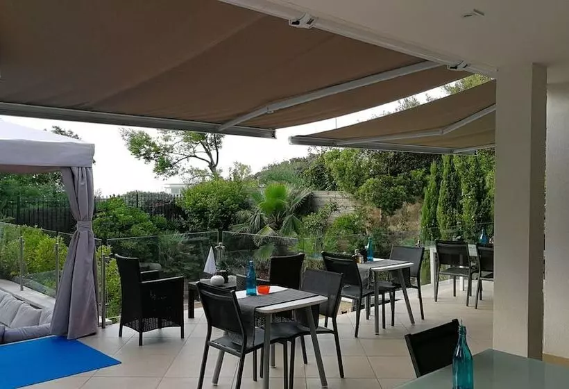 Aamiaismajoitus (B&B) Villa Perle De La Mer