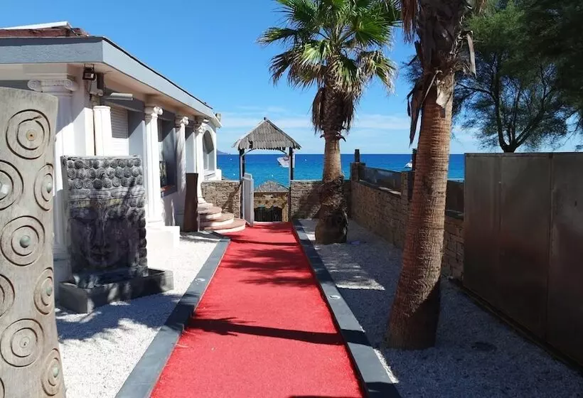 Aamiaismajoitus (B&B) Villa Perle De La Mer