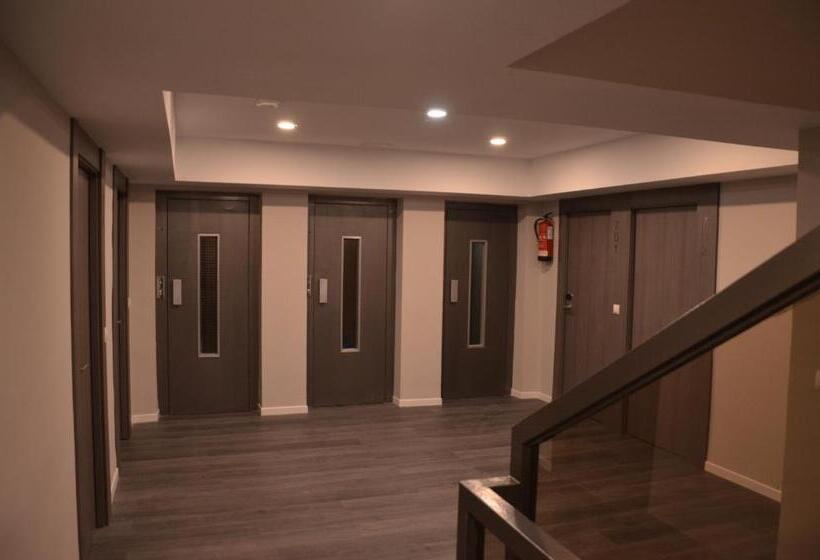 Boutique Urban Madrid Serrano