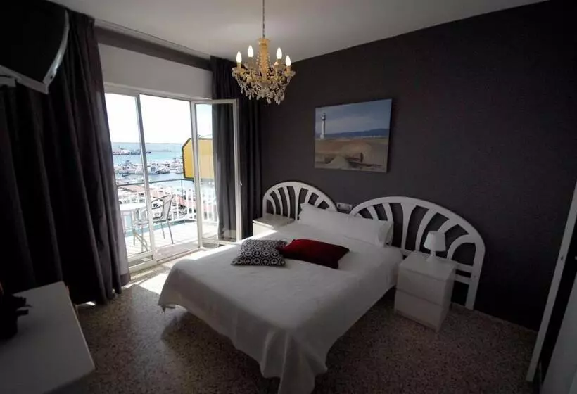 Hotel Ampolla Sol