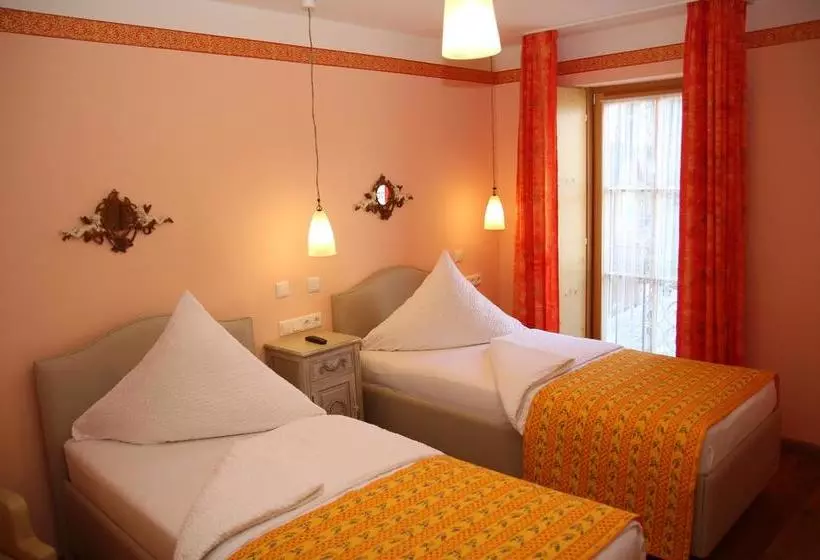 Belle Vue - Das Hotel..