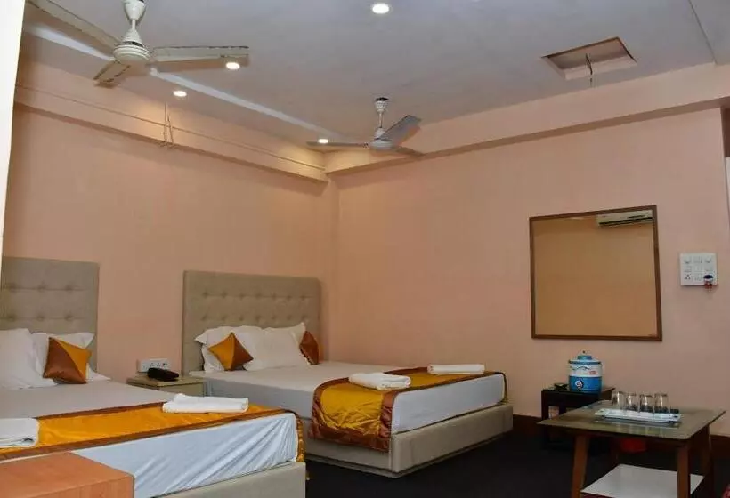 Hotel Dolphin
