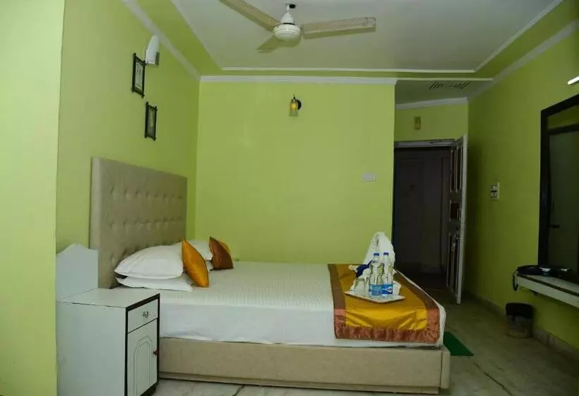 Hotel Dolphin
