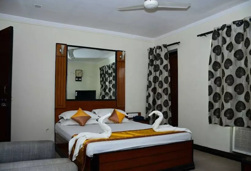 Hotel Dolphin
