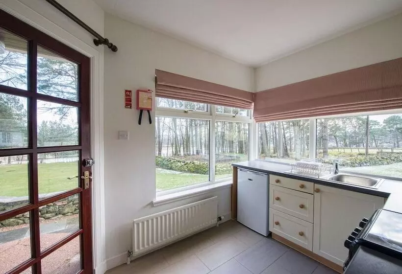 Hotelli Douneside House