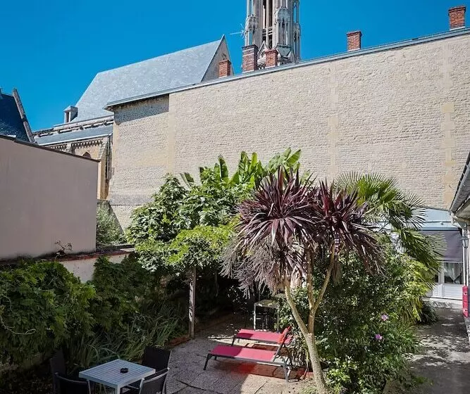 ホテル Hôtel François D O