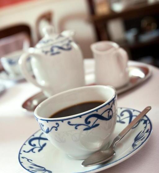 Отель La Villa Fleurie