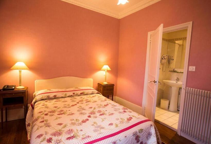 Отель La Villa Fleurie