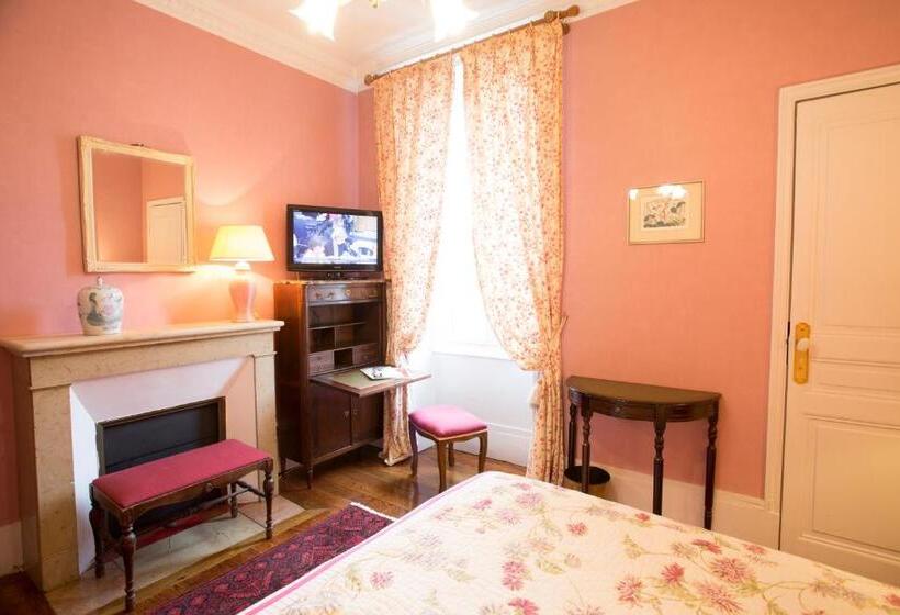 Отель La Villa Fleurie