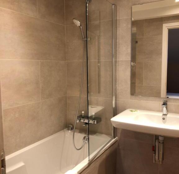 Отель La Villa Fleurie