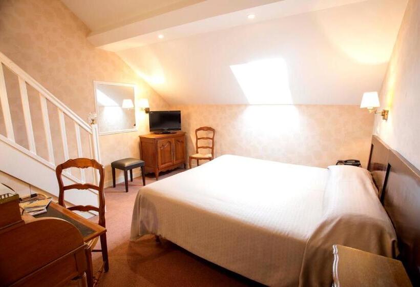 Отель La Villa Fleurie