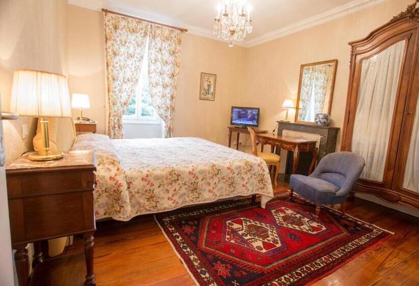 Отель La Villa Fleurie