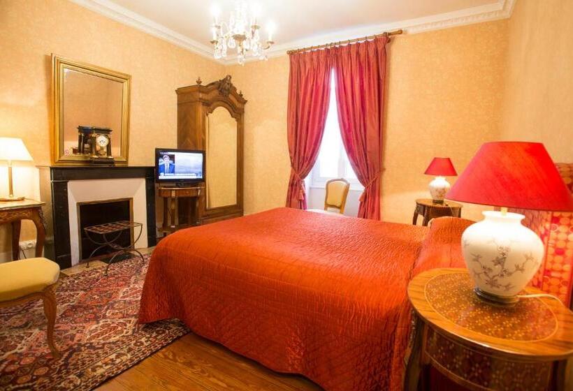 Отель La Villa Fleurie