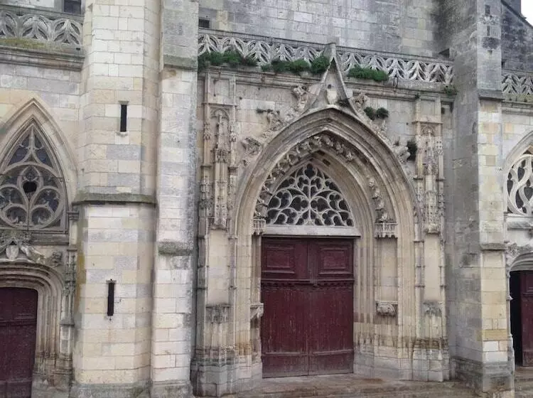 ホテル Notre Dame