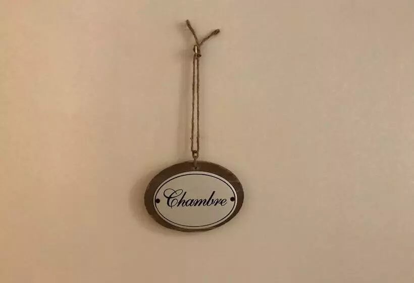 Hotelli Raymond Vii
