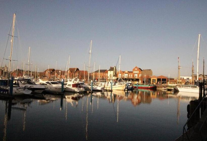 Marina Water View Apartment