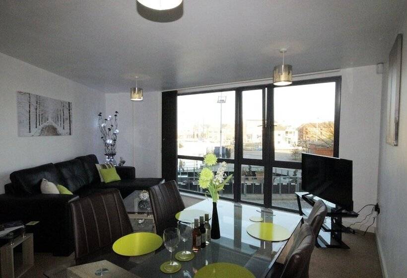 Marina Water View Apartment